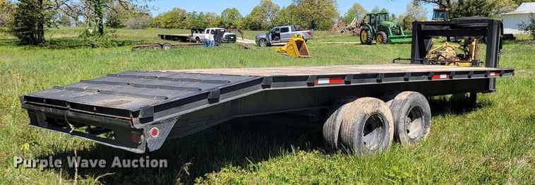 image for item II9004 1997 Bales Fabrication  equipment trailer