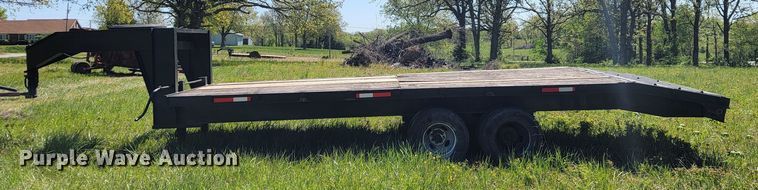 image for item II9004 1997 Bales Fabrication  equipment trailer