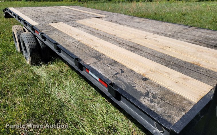 image for item II9004 1997 Bales Fabrication  equipment trailer