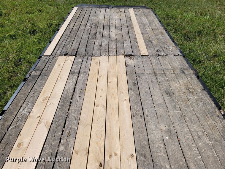 image for item II9004 1997 Bales Fabrication  equipment trailer