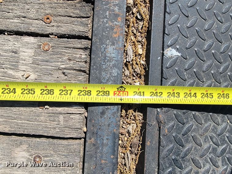 image for item II9004 1997 Bales Fabrication  equipment trailer