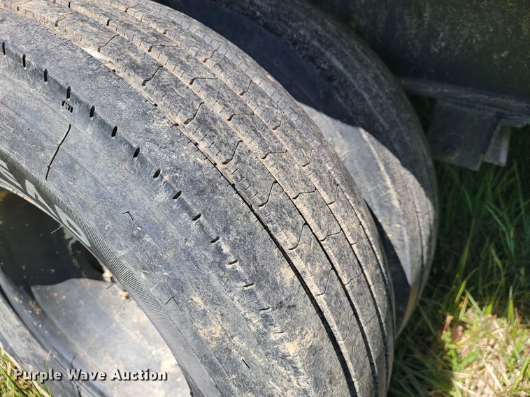 image for item II9004 1997 Bales Fabrication  equipment trailer