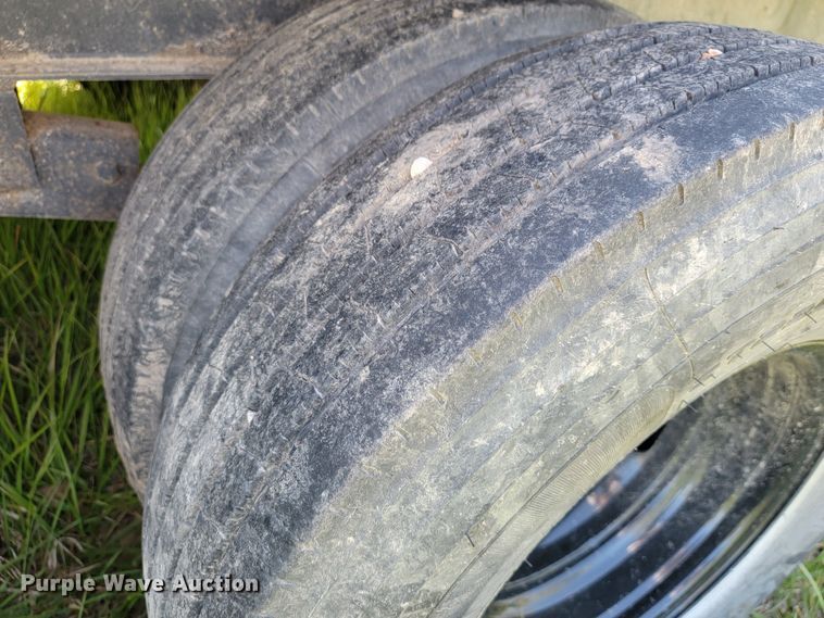 image for item II9004 1997 Bales Fabrication  equipment trailer