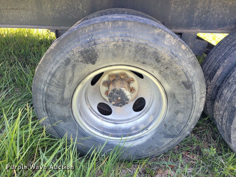 image for item II9004 1997 Bales Fabrication  equipment trailer