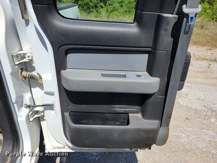 image for item II9015 2013 Ford F150  SuperCab pickup truck