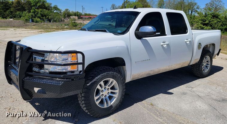 image for item II9016 2011 Chevrolet Silverado 1500  Crew Cab pickup truck