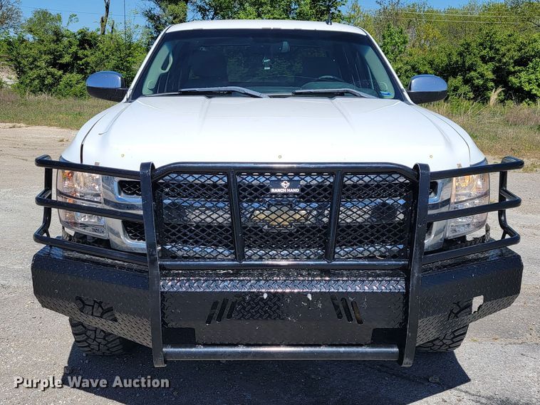 image for item II9016 2011 Chevrolet Silverado 1500  Crew Cab pickup truck