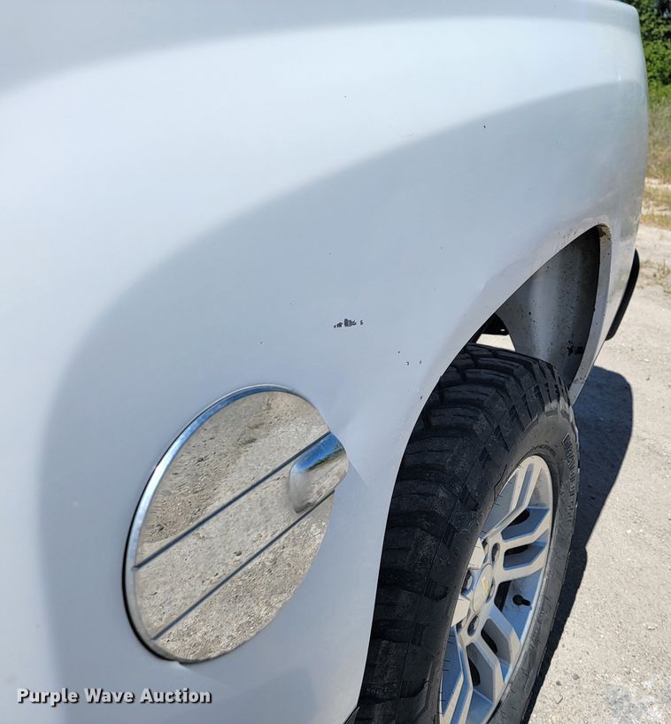 image for item II9016 2011 Chevrolet Silverado 1500  Crew Cab pickup truck