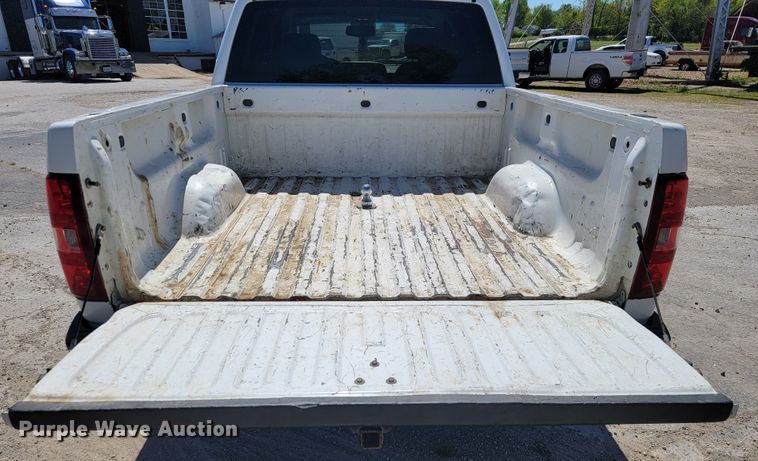 image for item II9016 2011 Chevrolet Silverado 1500  Crew Cab pickup truck