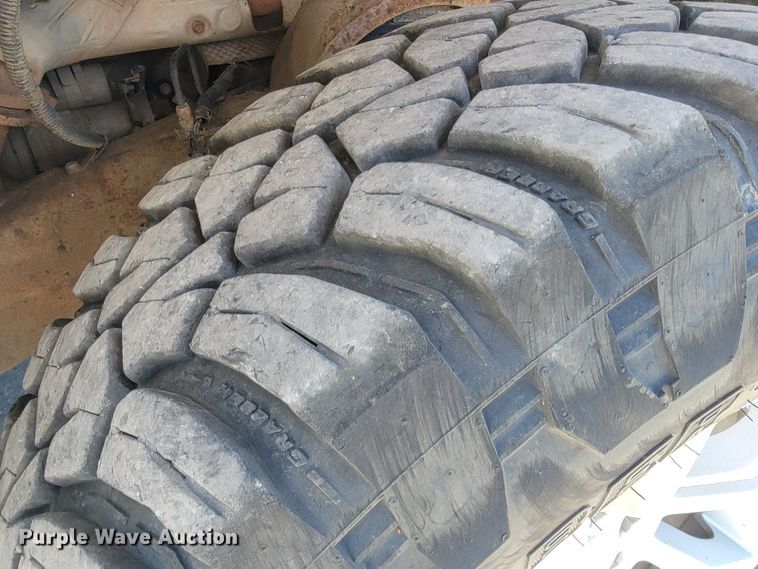 image for item II9016 2011 Chevrolet Silverado 1500  Crew Cab pickup truck