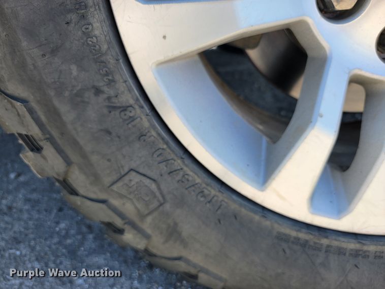 image for item II9016 2011 Chevrolet Silverado 1500  Crew Cab pickup truck