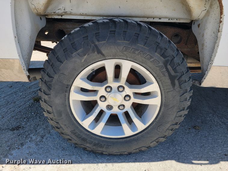 image for item II9016 2011 Chevrolet Silverado 1500  Crew Cab pickup truck