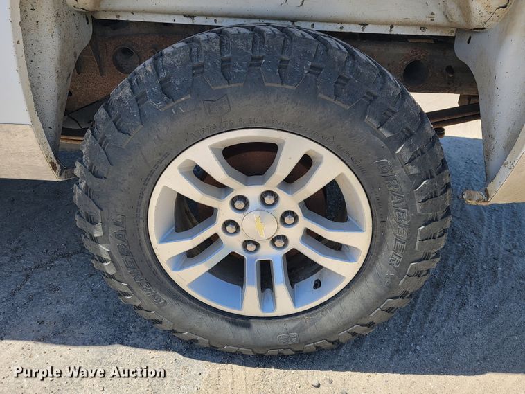 image for item II9016 2011 Chevrolet Silverado 1500  Crew Cab pickup truck