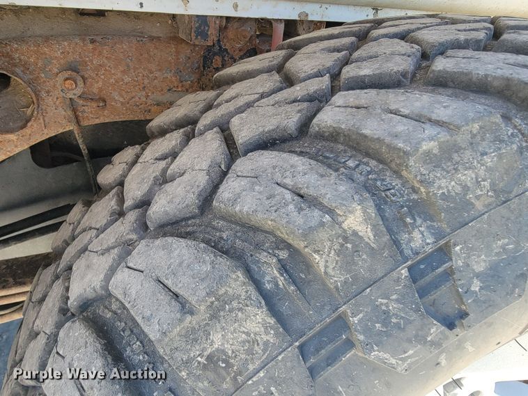 image for item II9016 2011 Chevrolet Silverado 1500  Crew Cab pickup truck