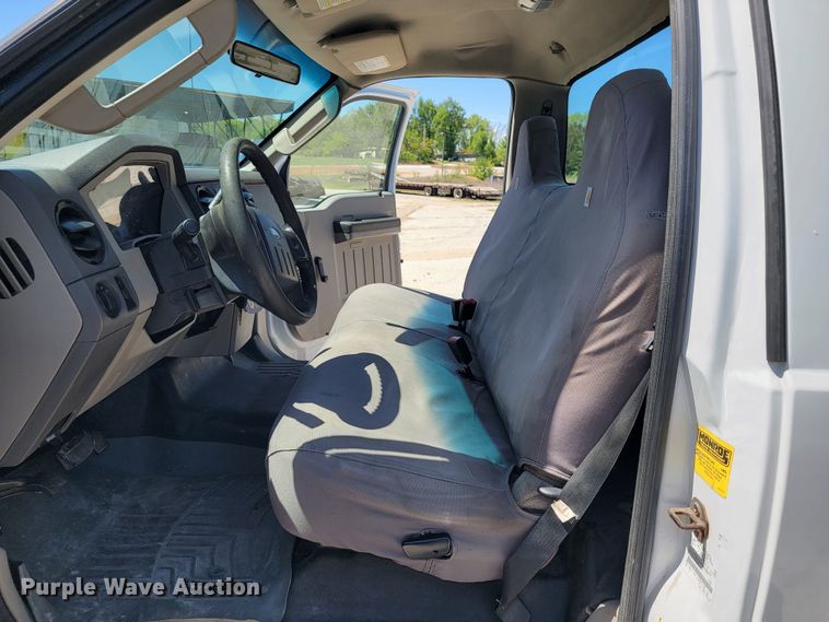 image for item II9017 2010 Ford F250 Super Duty  pickup truck