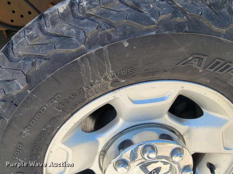 image for item II9017 2010 Ford F250 Super Duty  pickup truck