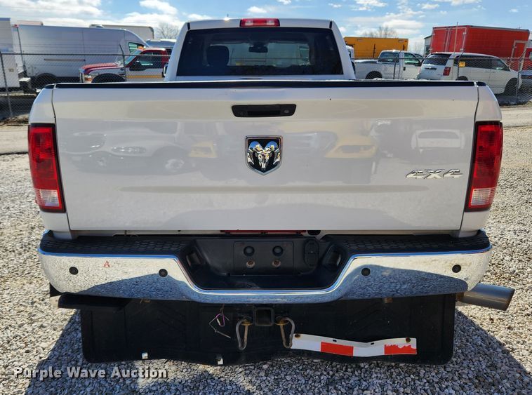 image for item JB9617 2016 Dodge Ram 3500HD  Crew Cab pickup truck