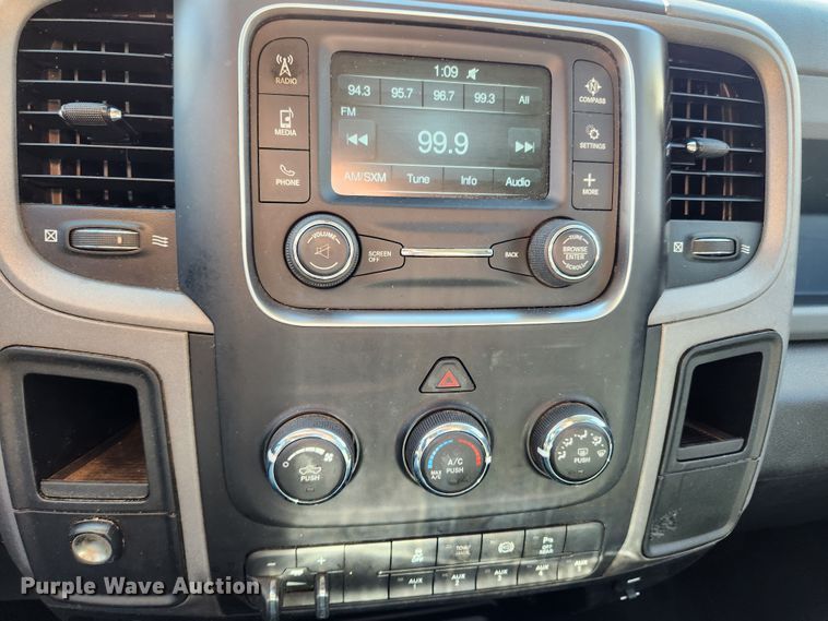 image for item JB9617 2016 Dodge Ram 3500HD  Crew Cab pickup truck