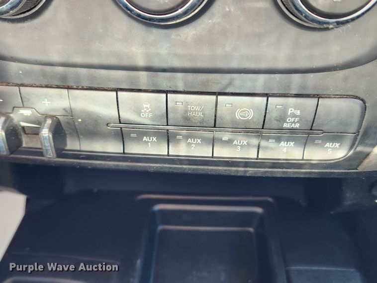 image for item JB9617 2016 Dodge Ram 3500HD  Crew Cab pickup truck