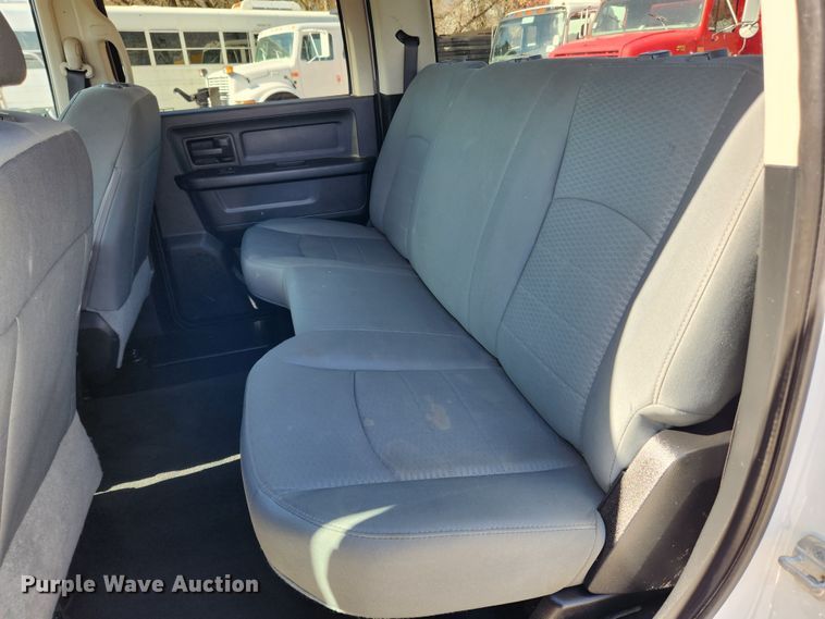 image for item JB9617 2016 Dodge Ram 3500HD  Crew Cab pickup truck