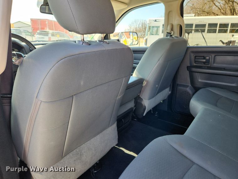 image for item JB9617 2016 Dodge Ram 3500HD  Crew Cab pickup truck