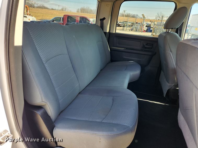 image for item JB9617 2016 Dodge Ram 3500HD  Crew Cab pickup truck