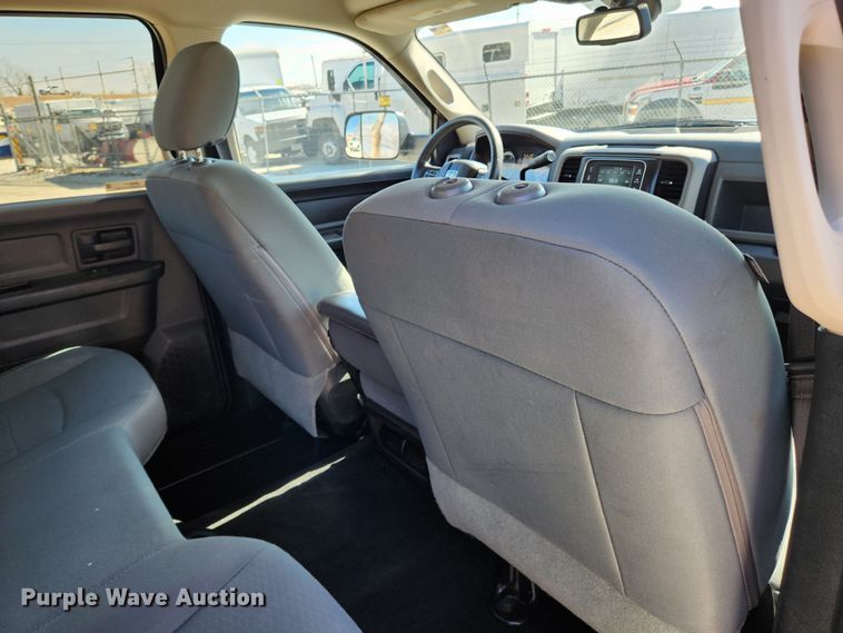 image for item JB9617 2016 Dodge Ram 3500HD  Crew Cab pickup truck