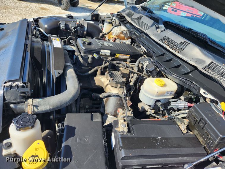 image for item JB9617 2016 Dodge Ram 3500HD  Crew Cab pickup truck