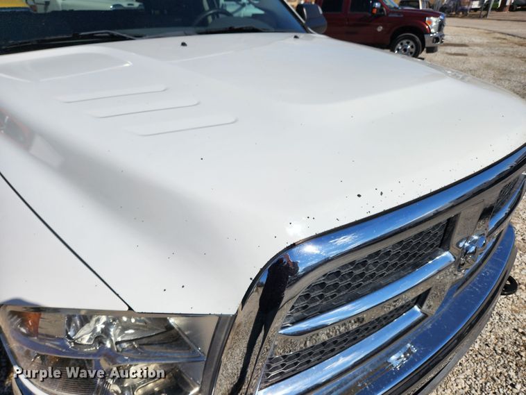 image for item JB9617 2016 Dodge Ram 3500HD  Crew Cab pickup truck