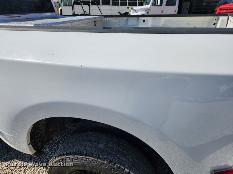 image for item JB9617 2016 Dodge Ram 3500HD  Crew Cab pickup truck