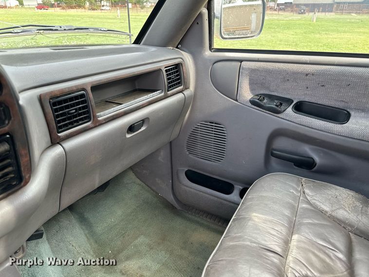 image for item JJ9929 1996 Dodge Ram 1500  SUV