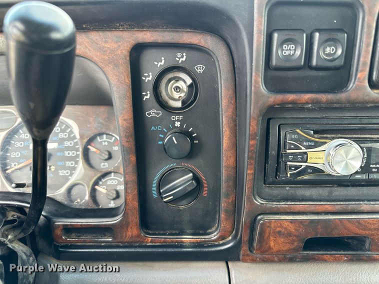 image for item JJ9929 1996 Dodge Ram 1500  SUV