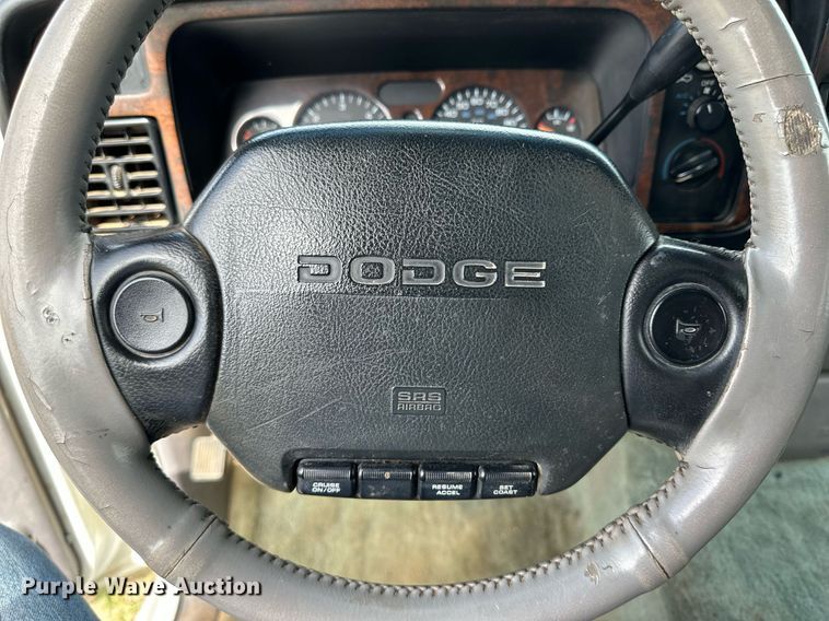 image for item JJ9929 1996 Dodge Ram 1500  SUV