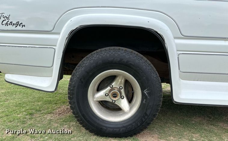 image for item JJ9929 1996 Dodge Ram 1500  SUV