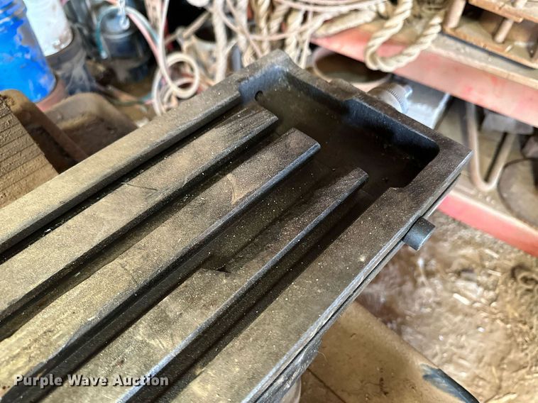 image for item JJ9932 Milling machine