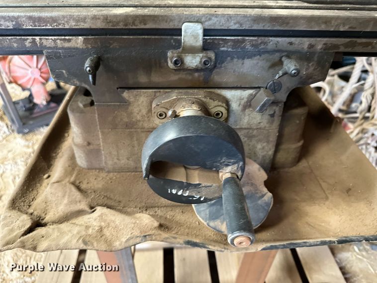 image for item JJ9932 Milling machine