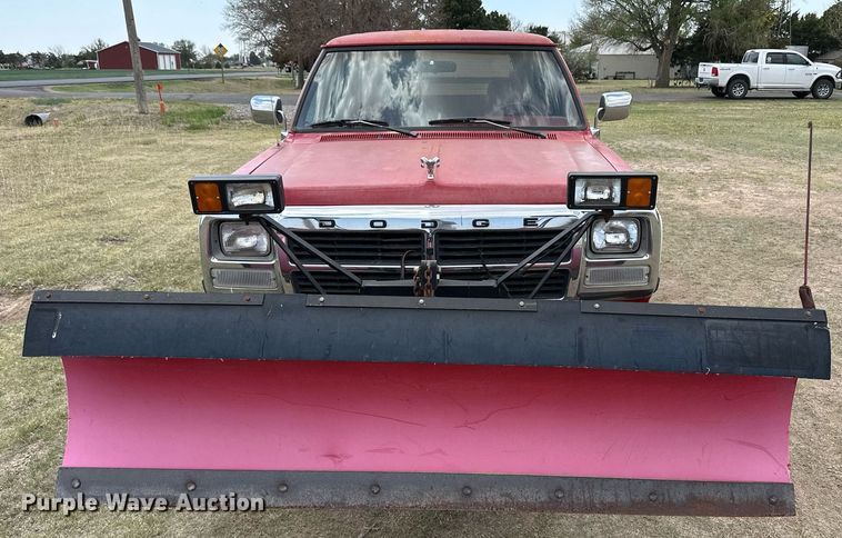 image for item JJ9937 1993 Dodge Ram Charger  SUV