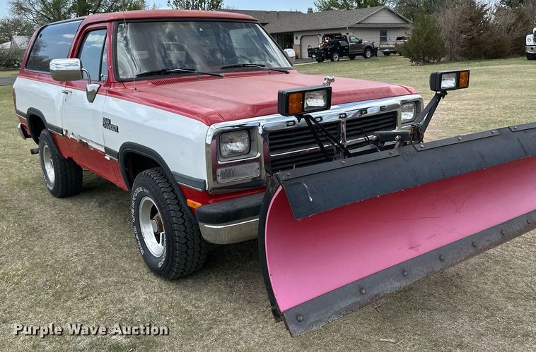 image for item JJ9937 1993 Dodge Ram Charger  SUV