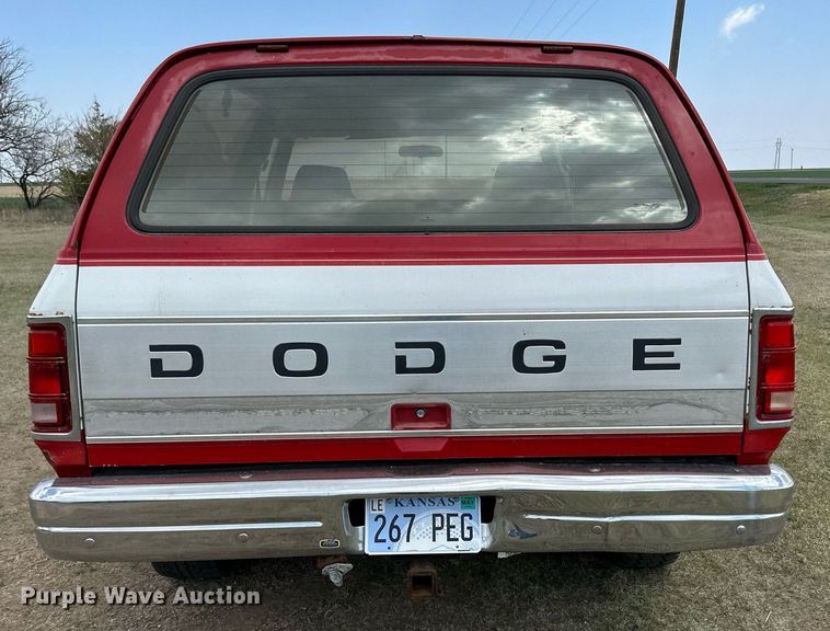 image for item JJ9937 1993 Dodge Ram Charger  SUV