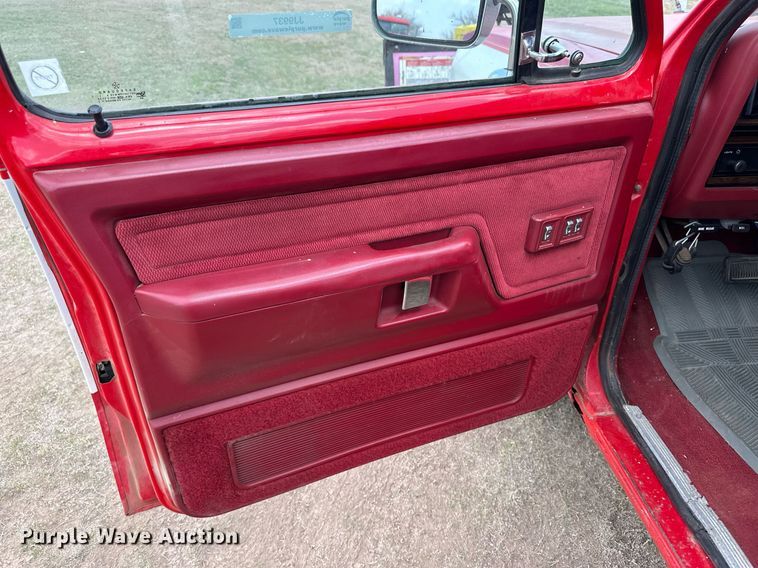 image for item JJ9937 1993 Dodge Ram Charger  SUV