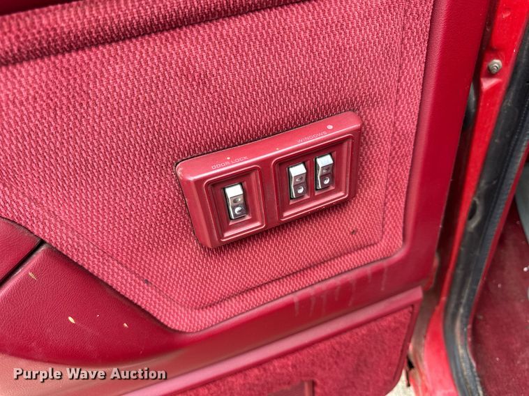 image for item JJ9937 1993 Dodge Ram Charger  SUV