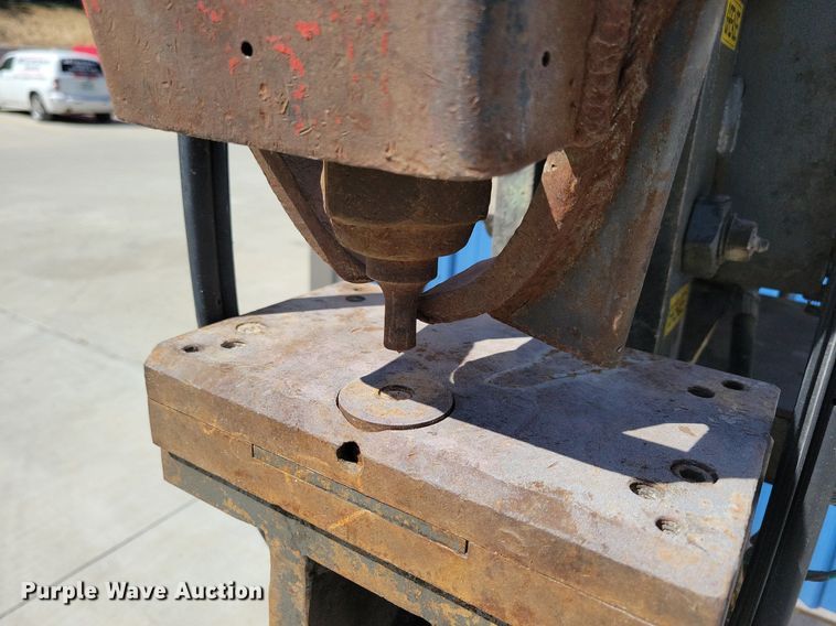 image for item JO9098 Edwards Jaws IV  iron worker