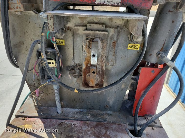 image for item JO9098 Edwards Jaws IV  iron worker