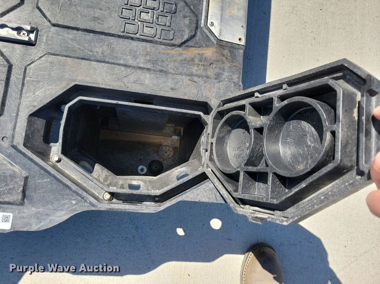 image for item JO9099 Decked  toolbox