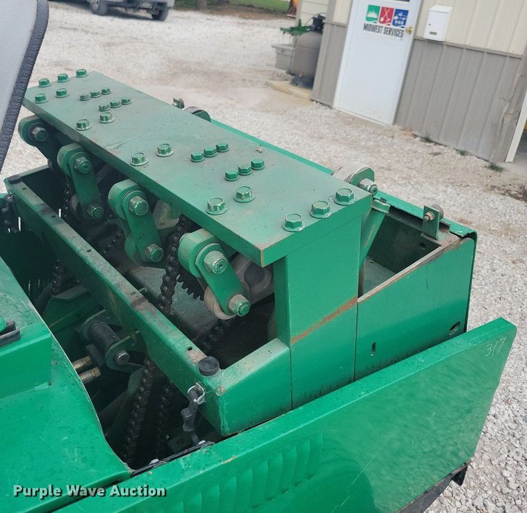 image for item JO9118 1996 Cushman GA30  aerator