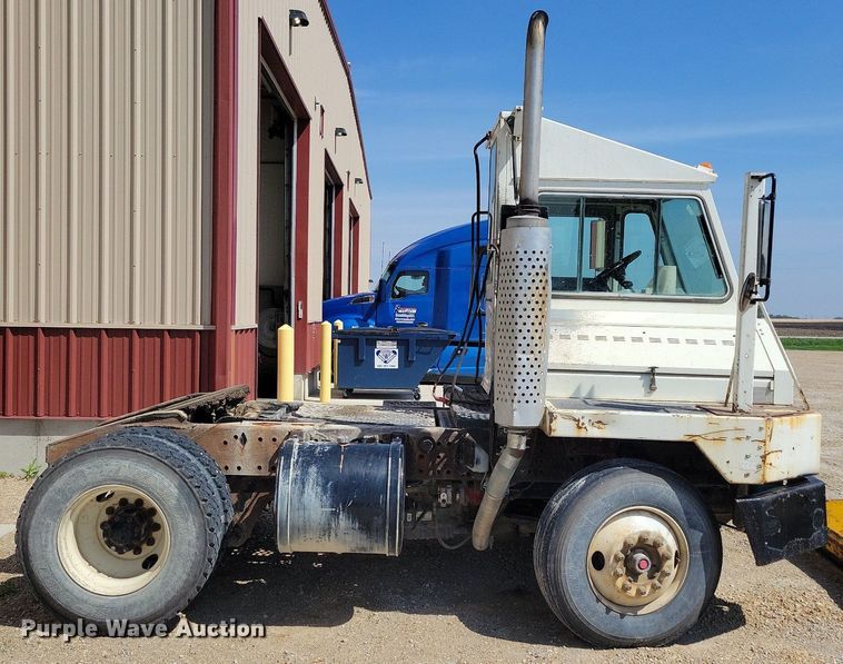 image for item JO9122 2006 Ottawa 30  yard truck