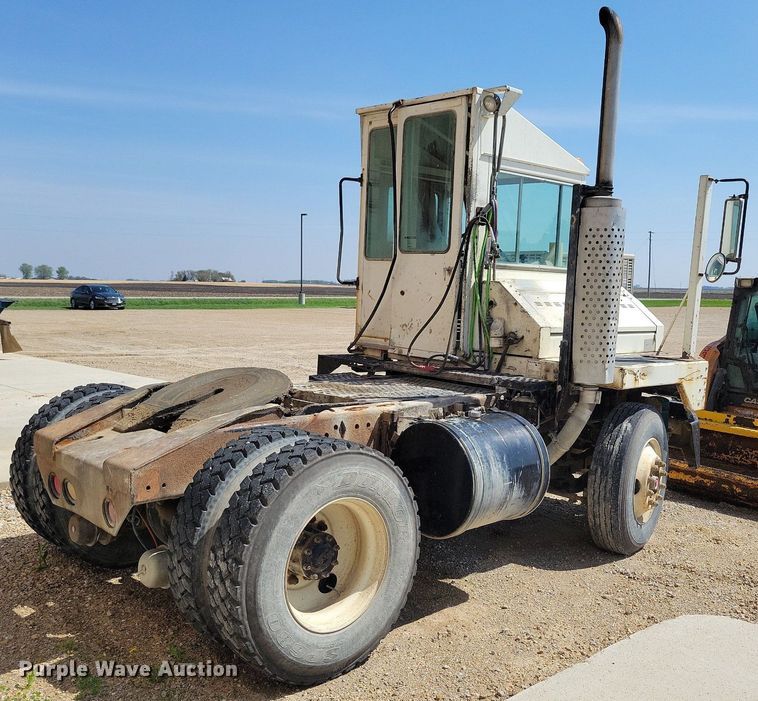 image for item JO9122 2006 Ottawa 30  yard truck