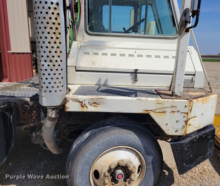 image for item JO9122 2006 Ottawa 30  yard truck