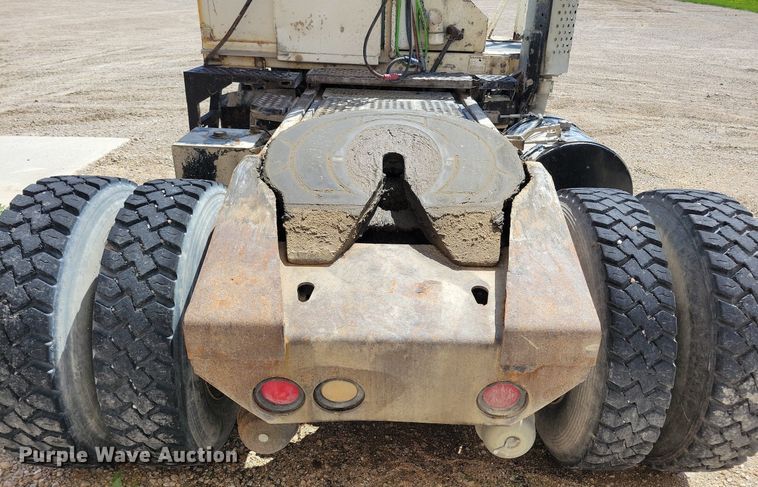 image for item JO9122 2006 Ottawa 30  yard truck