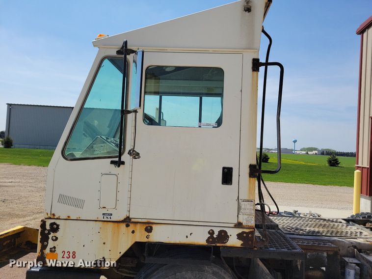 image for item JO9122 2006 Ottawa 30  yard truck